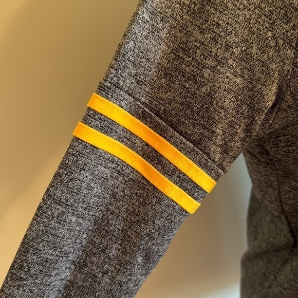 Nike Iowa Hawkeyes Women's Gray Cowl Neck Pullover Size Small - Picture 4 of 12